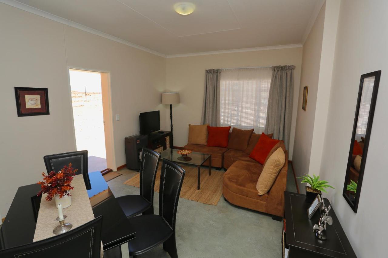 Appartement Orange House Self Catering à Aus Extérieur photo